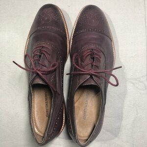 Johnston & Murphy wingtip  lace up men’s leather dress shoes
